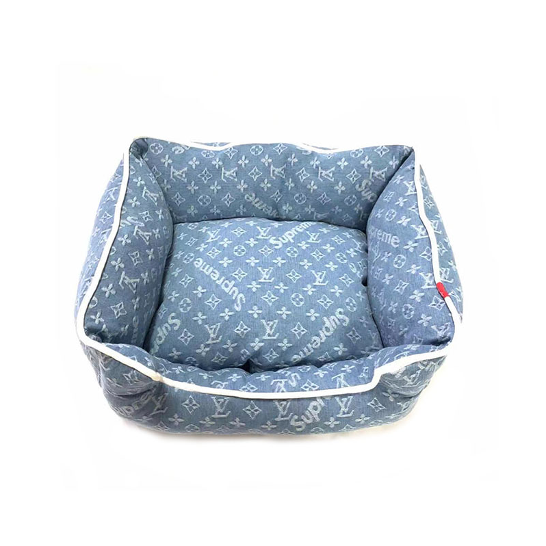 Denim LV Sup Dog Bed